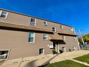 Building Photo - 4001 Prairie Ave