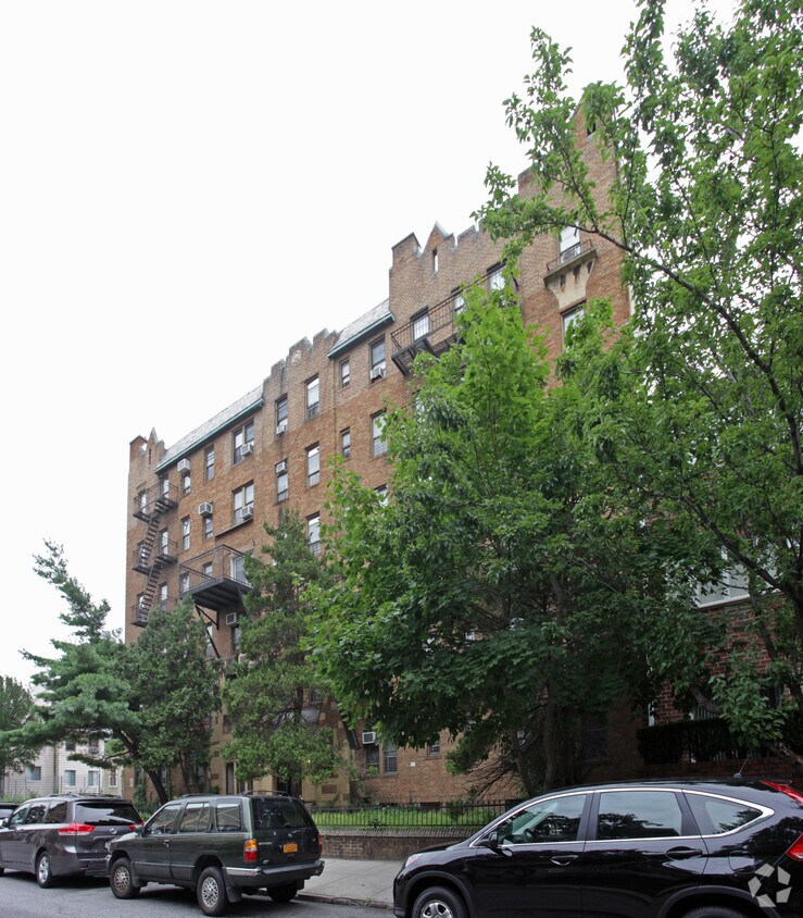Building Photo - 1455 55th St