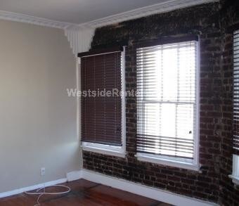 Foto principal - 808 S Hobart Blvd