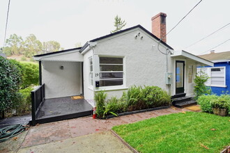 Building Photo - 19 Sentinel Ct