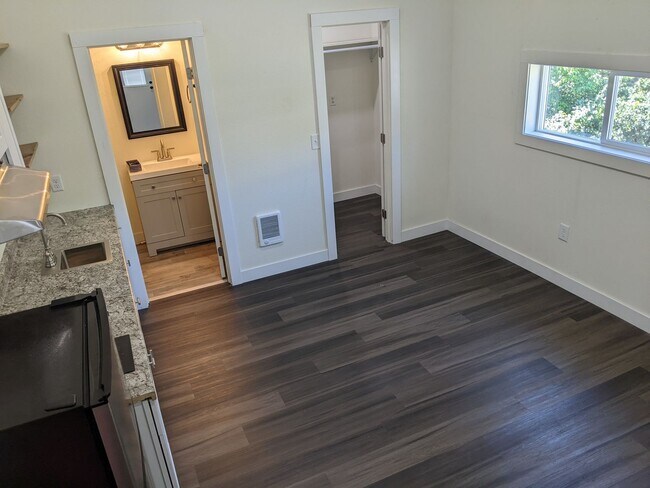 Foto del edificio - 505 W C St