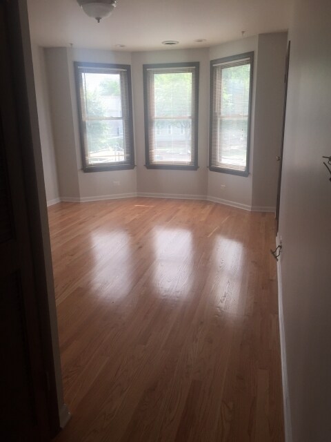 Building Photo - 3485 N Elston Ave