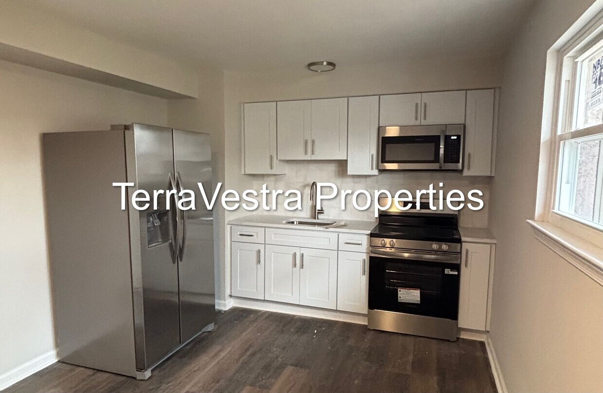 Foto del edificio - 212 Woodlawn Ave