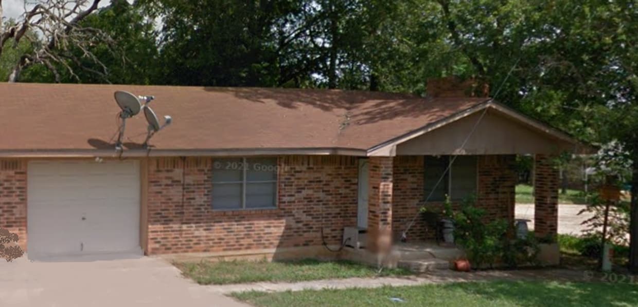 Primary Photo - 3002 Tanglewood Cir