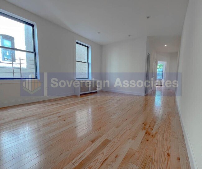 Foto del edificio - 250 Fort Washington Ave
