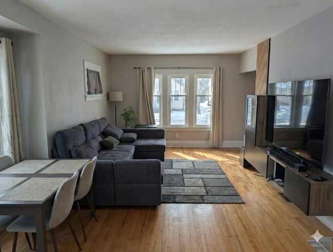 Foto del edificio - 6706 Vista Ave