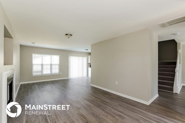 Building Photo - 7005 Chieftain Dr