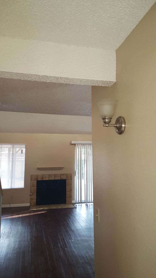 Foto del edificio - 2810 W Caldwell Ave