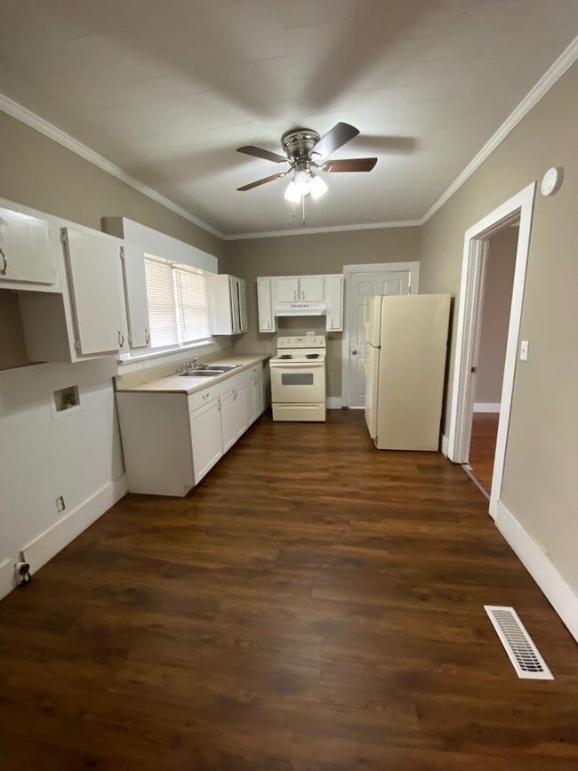Foto del edificio - 609 N Selvidge St