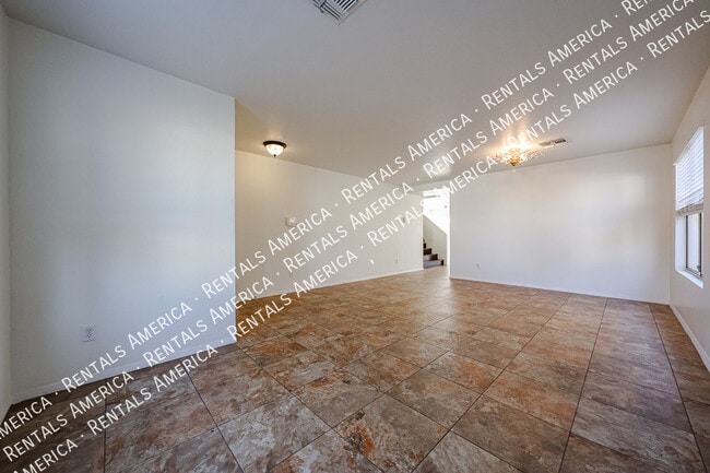 Building Photo - 6175 S Sharon Ct