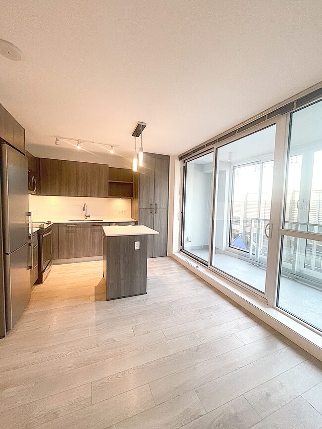 Building Photo - 685 Pacific Blvd