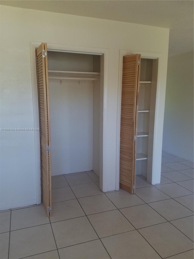 Foto del edificio - 2230 Madison St