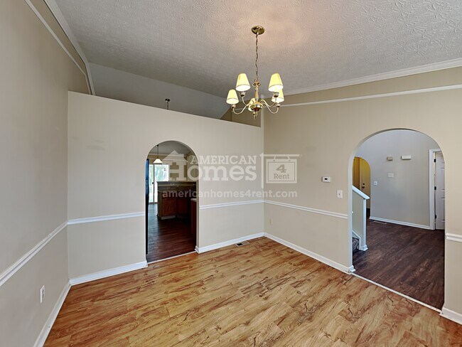 Building Photo - 4870 E Bixby Ridge Drive