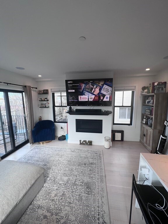 Foto principal - 75 Old Harbor St