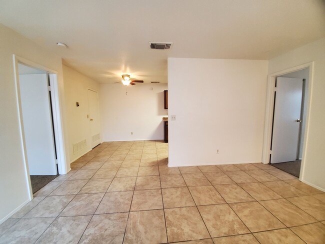 Building Photo - Shadow Mountain 2 Bd/2Ba Single-Level Townhome w/ Fireplace & Pool **$500 off 1st Month**