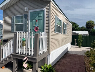 Building Photo - 2580 NE Indian River Dr