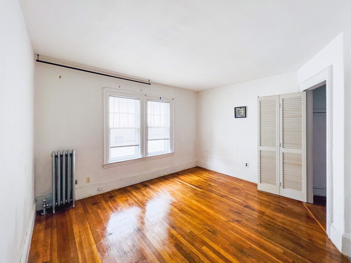 Primary Photo - 540 Pleasant St
