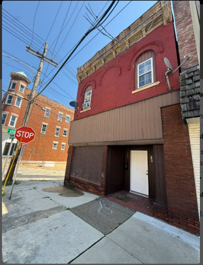 Building Photo - 446 McKean Ave