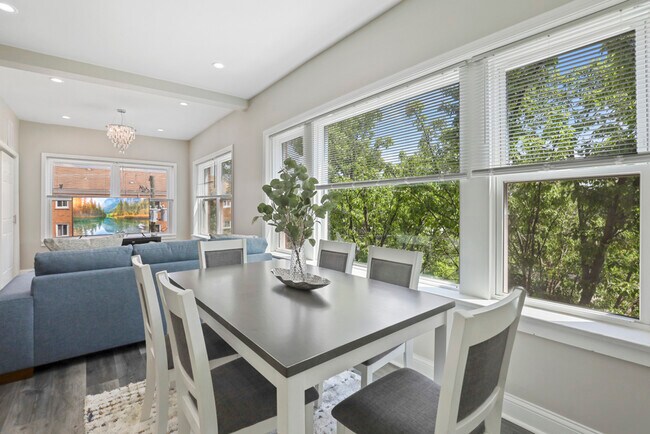 Building Photo - 1111 Bonnie Brae Pl