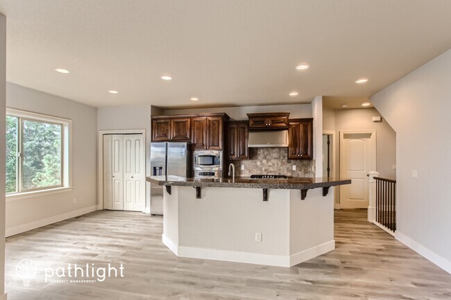 Building Photo - 10799 Southeast Turnberry Loop