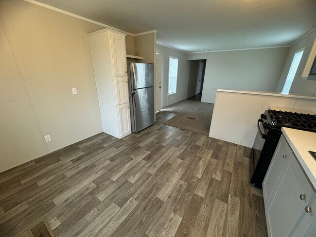 Foto del edificio - 2417 Birch St