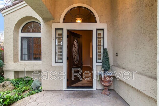 Foto del edificio - 1921 Ridgemont Way