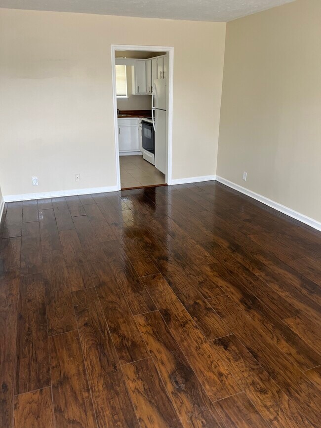 Building Photo - 3636 Willow Creek Ct.