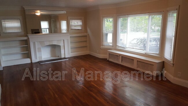 Building Photo - 13558 Cedar Rd