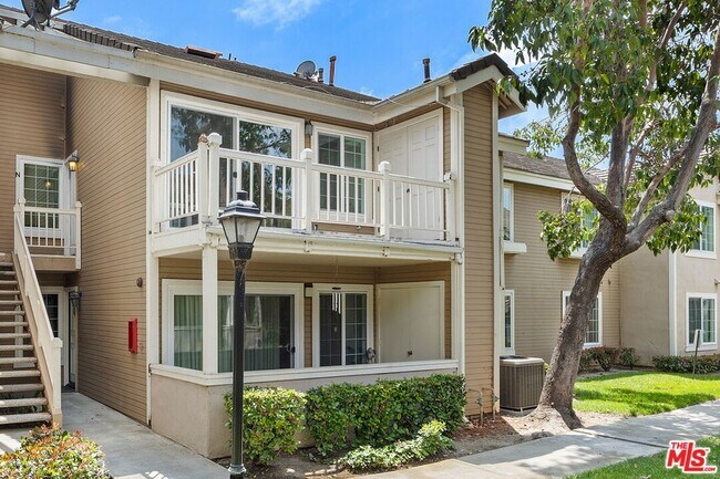 Building Photo - 8725 Beckenham Lane