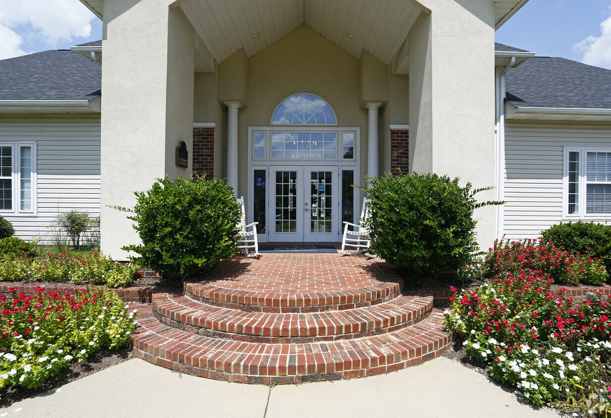 Regency Apartments Apartments in Fayetteville, NC