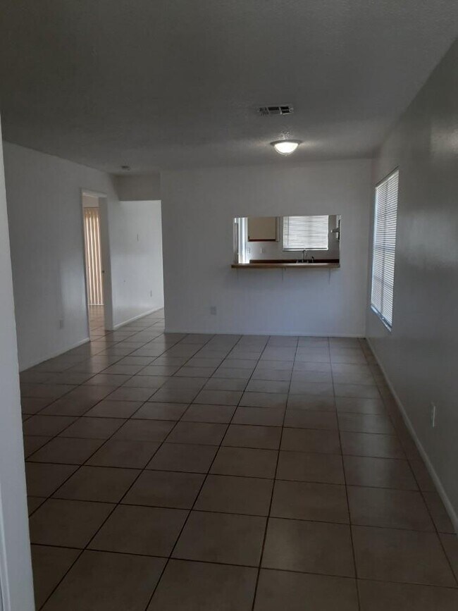 Foto del edificio - 537 SW Tamworth St