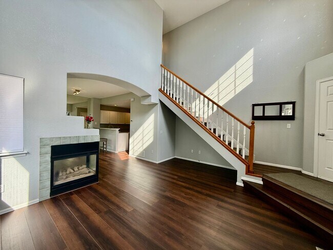 Foto del edificio - Beautiful 2 Bedroom Townhome- Minutes from...