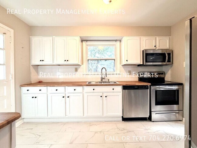 Foto del edificio - 1843 Camp Greene St