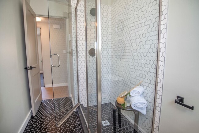 Bathroom w/ Radiant Heat - Parkside Browne's Addition