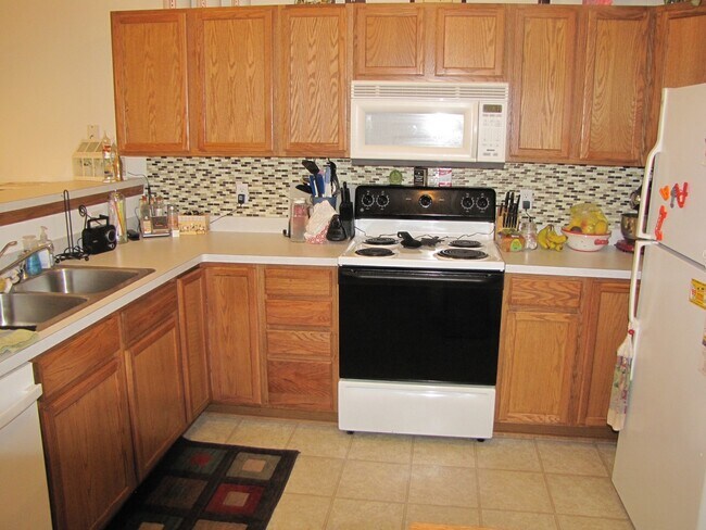 Foto del edificio - 2 Bed/1.5 Bath Townhome in Shakopee Availa...