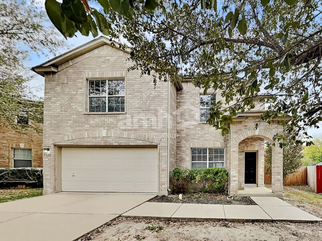 Foto principal - 7622 Bartell Point