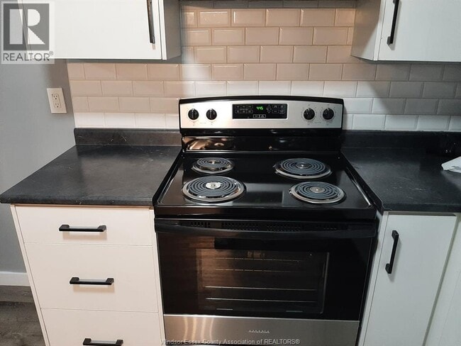 Building Photo - 1415 Bruce Ave