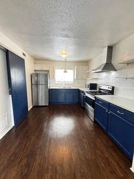 Photo - 1000 LAKE OF THE WOODS Blvd Unit 204E Apartment