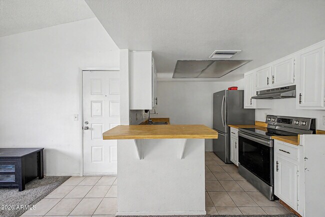 Foto del edificio - 461 W Holmes Ave