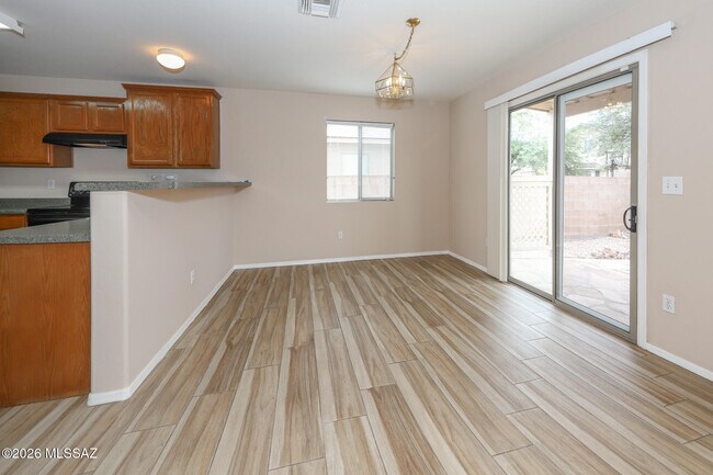 Building Photo - 2416 W Chris Oliver Way