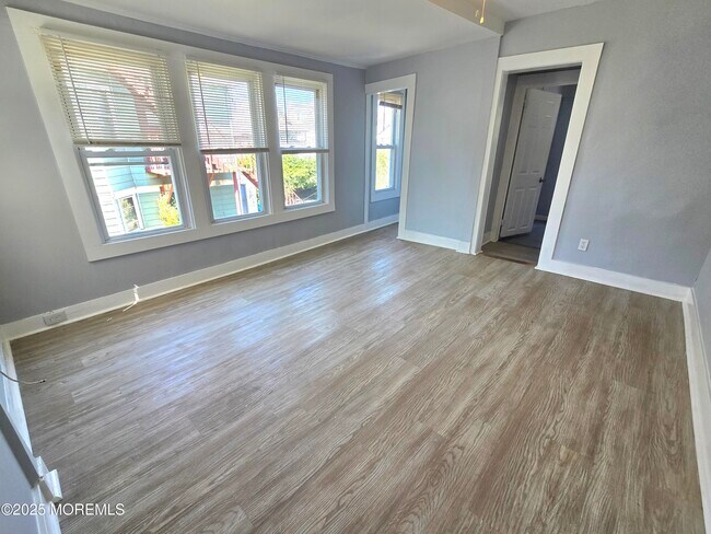 Foto del edificio - 513 Sewall Ave