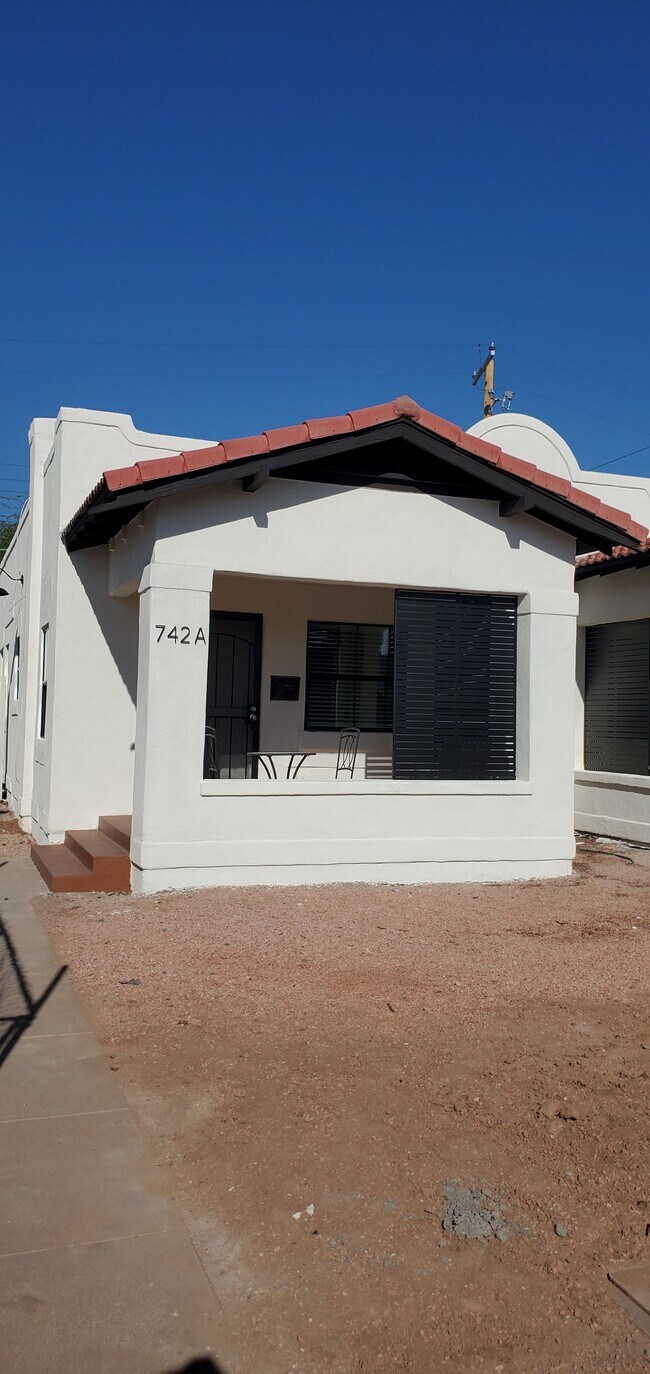 Foto del edificio - 742 E McKinley St