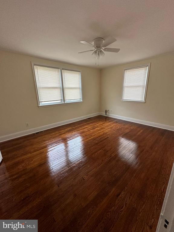 Foto del edificio - 9 E Overlea Ave