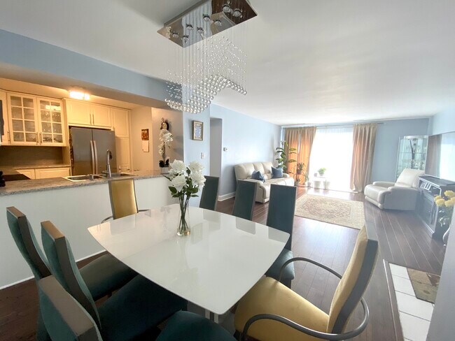 Foto del edificio - 4616 Kings Walk Dr