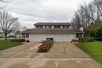 Building Photo - 2008-2010 Schanock Dr