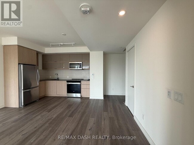 Building Photo - 10 Deerlick Ct