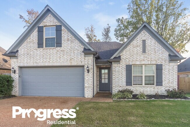 Foto del edificio - 1329 Hemlock Dr
