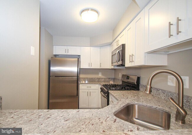 Building Photo - 14321 Johnny Moore Ct