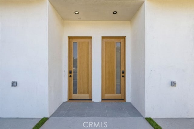 Building Photo - 6554 Balboa Blvd