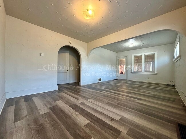 Foto del edificio - 232 E Lincoln Ave